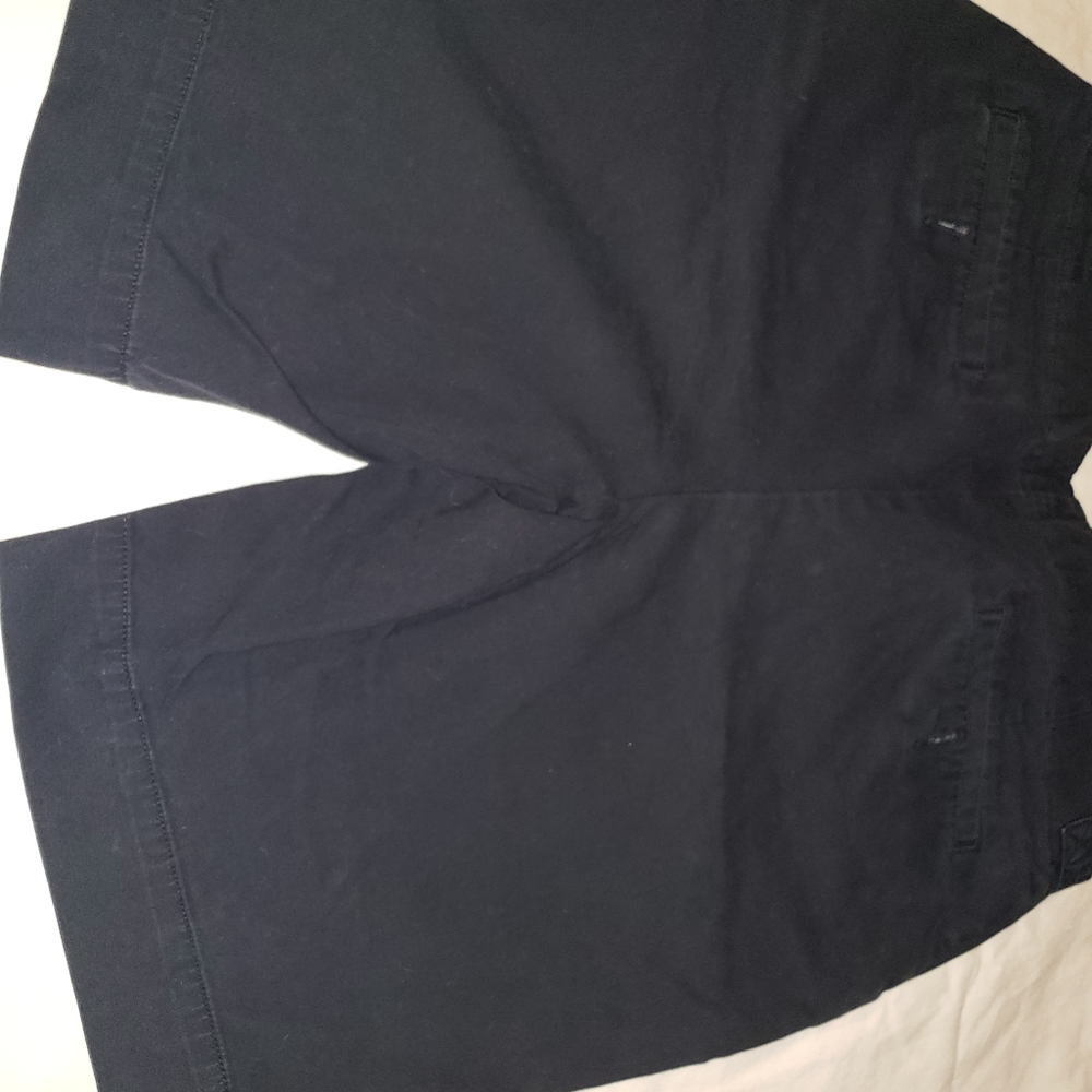 Shorts - Picture 3 of 3